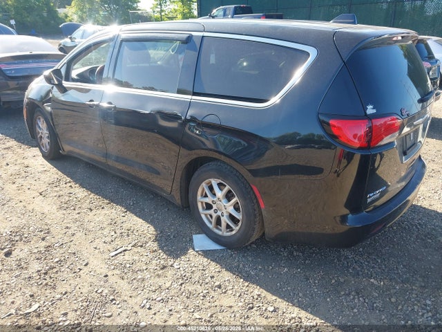 Chrysler Pacifica Touring