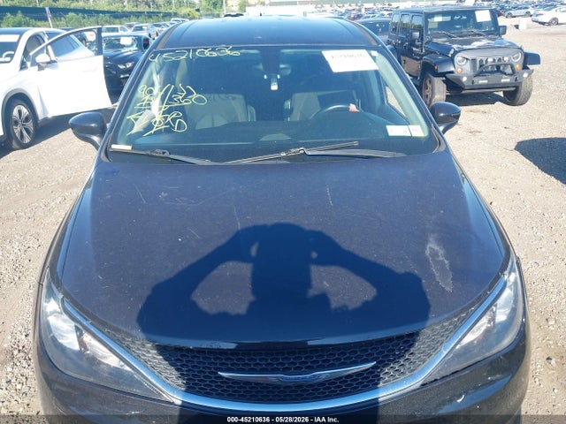 Chrysler Pacifica Touring