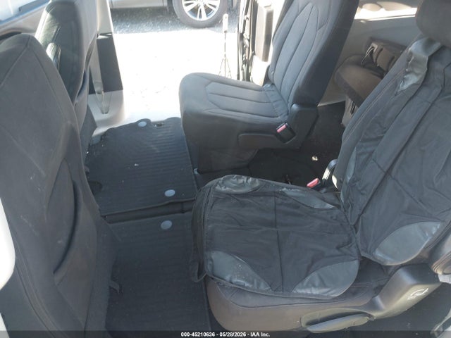 Chrysler Pacifica Touring