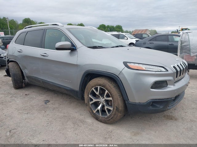 Salvage Jeep Cherokee Image