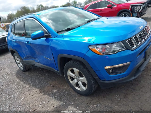 Salvage Jeep Compass Image