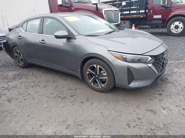 Salvage Nissan Sentra Image
