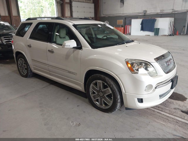 Salvage GMC Acadia Image