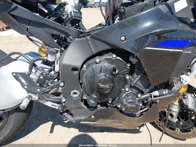 Yamaha Yzfr1m