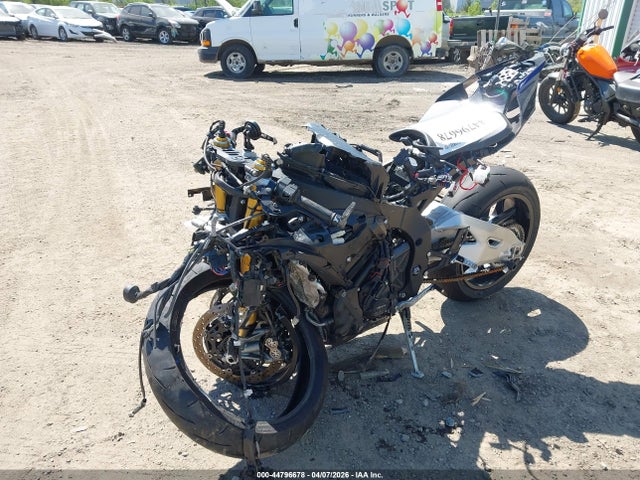 Yamaha Yzfr1m