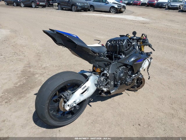 Yamaha Yzfr1m