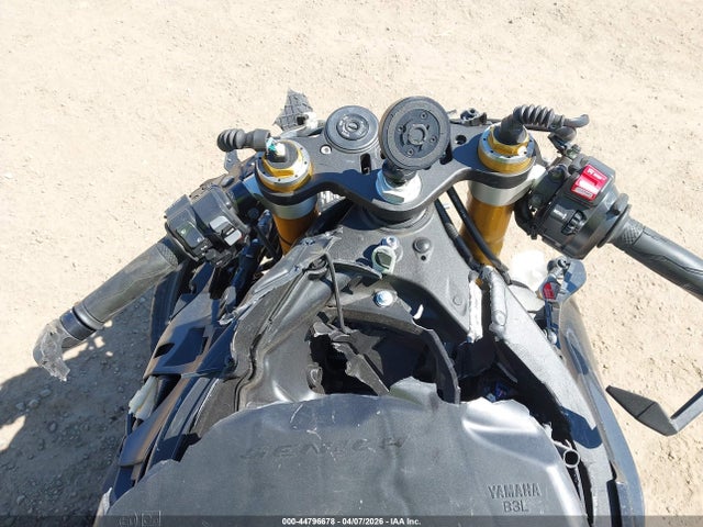 Yamaha Yzfr1m