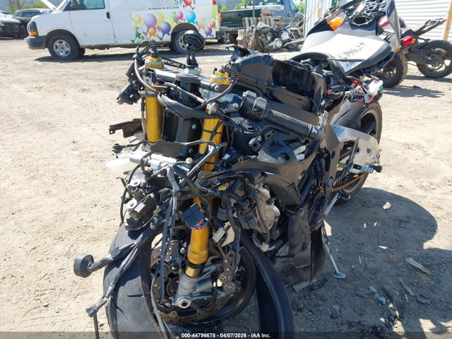 Yamaha Yzfr1m