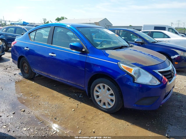 Salvage Nissan Versa Image