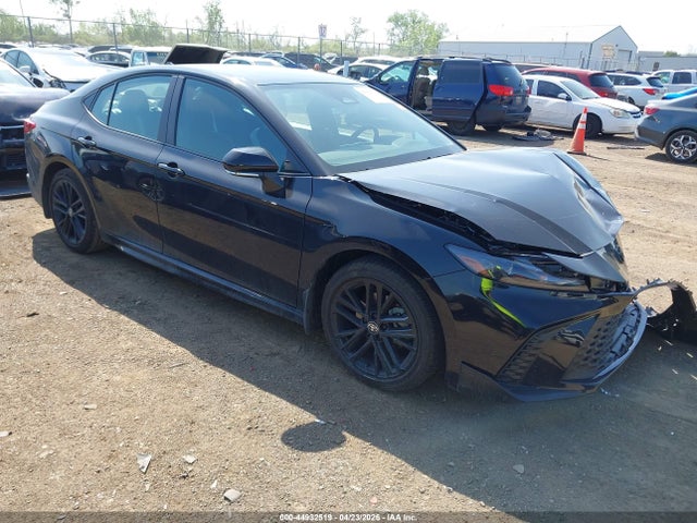 Salvage Toyota Camry Image