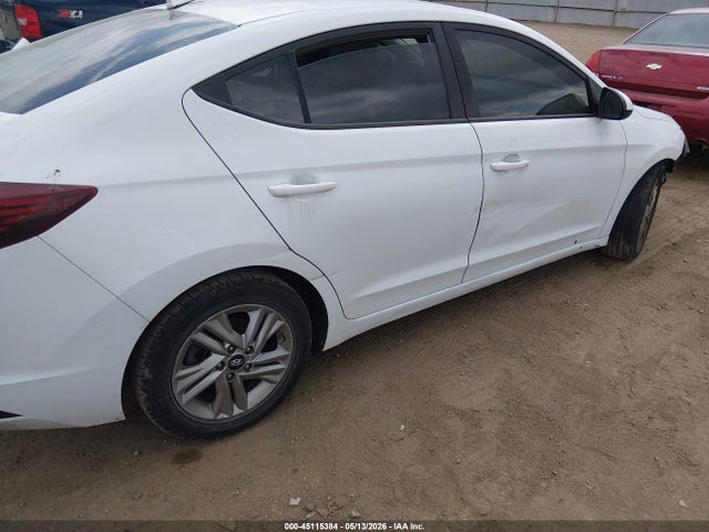 Hyundai ELANTRA Sel