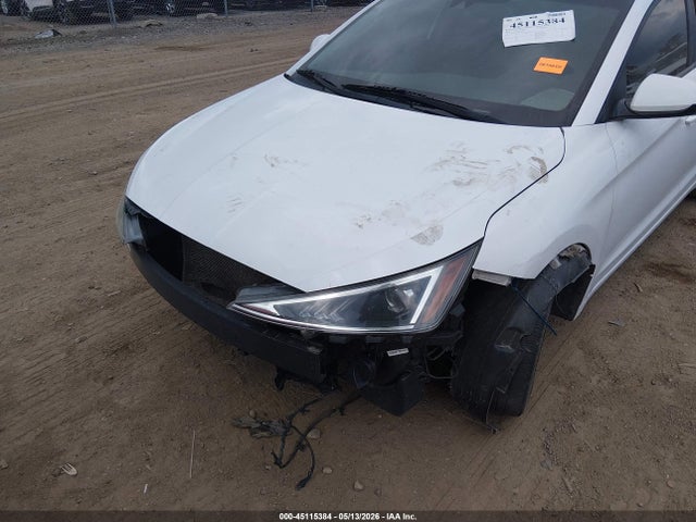 Hyundai ELANTRA Sel