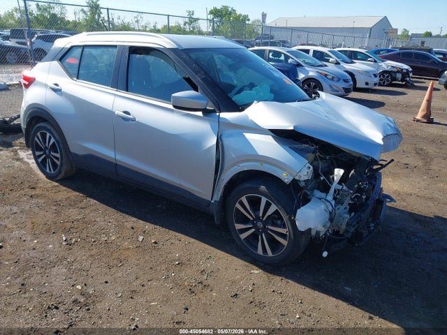 Salvage Nissan Kicks Image