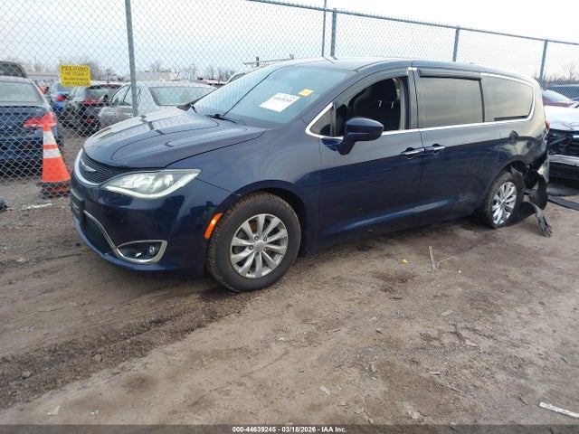 Chrysler Pacifica Touring Plus