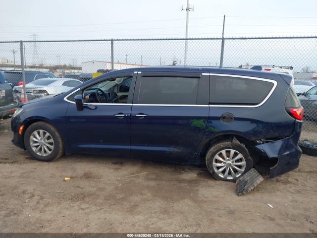 Chrysler Pacifica Touring Plus
