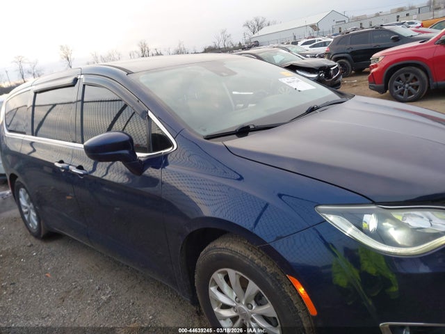 Chrysler Pacifica Touring Plus