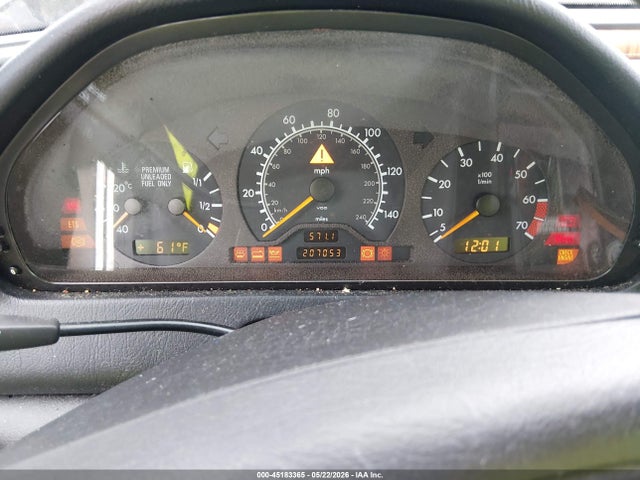 Mercedes-Benz C-Class 230