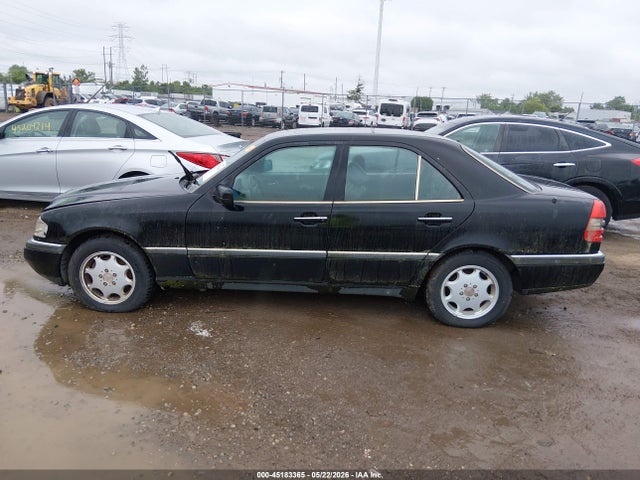 Mercedes-Benz C-Class 230
