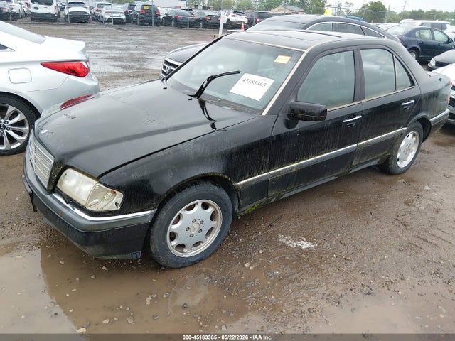 Mercedes-Benz C-Class 230