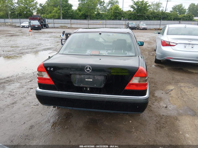 Mercedes-Benz C-Class 230
