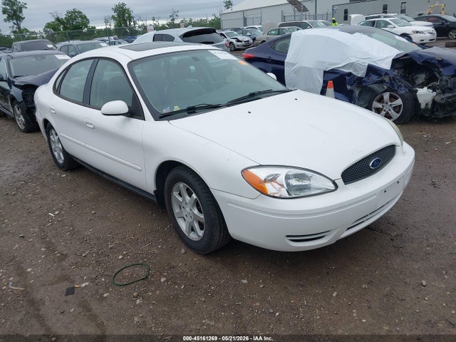 Salvage Ford Taurus Image