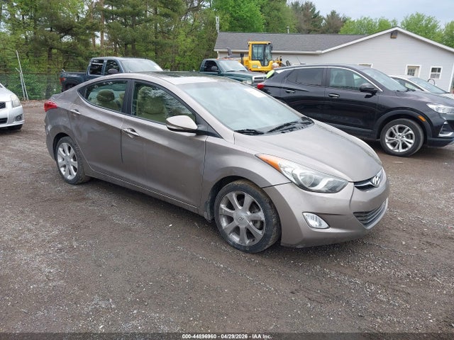 Salvage Hyundai ELANTRA Image