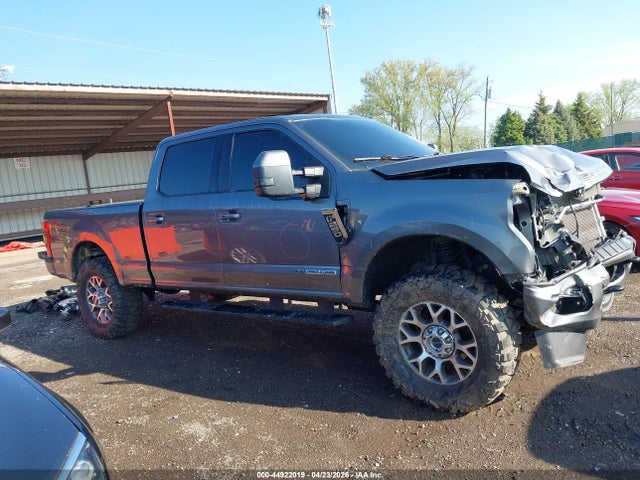 Ford F-250 Lariat