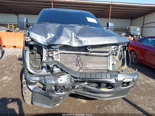 Ford F-250 Lariat