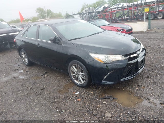 Salvage Toyota Camry Image