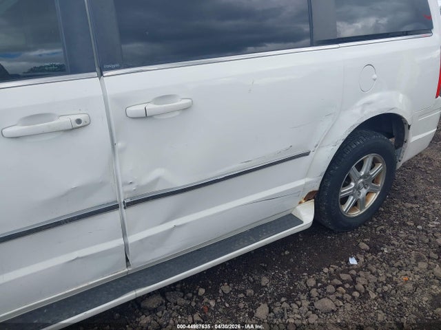 Chrysler Town & Country Touring