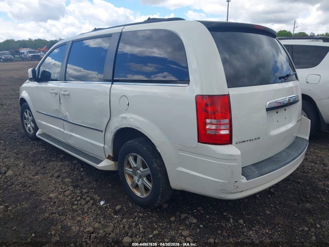 Chrysler Town & Country Touring