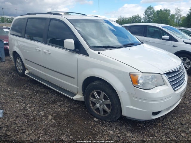 Salvage Chrysler Town & Country Image
