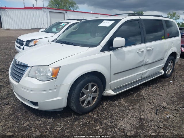 Chrysler Town & Country Touring