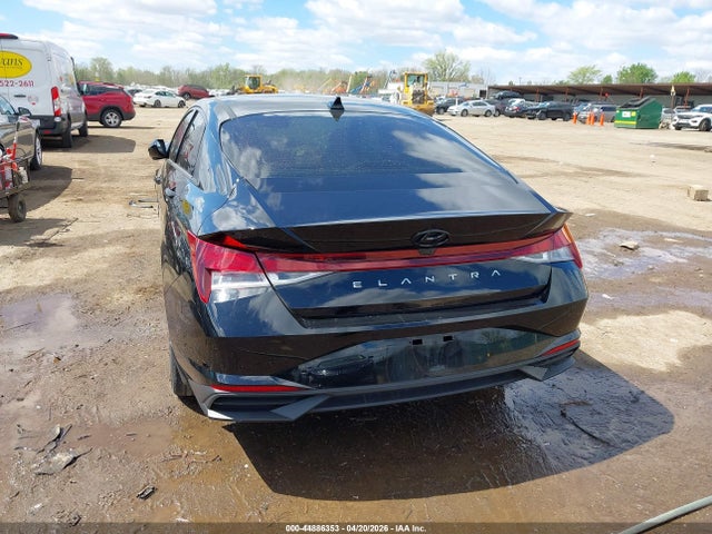 Hyundai ELANTRA Sel