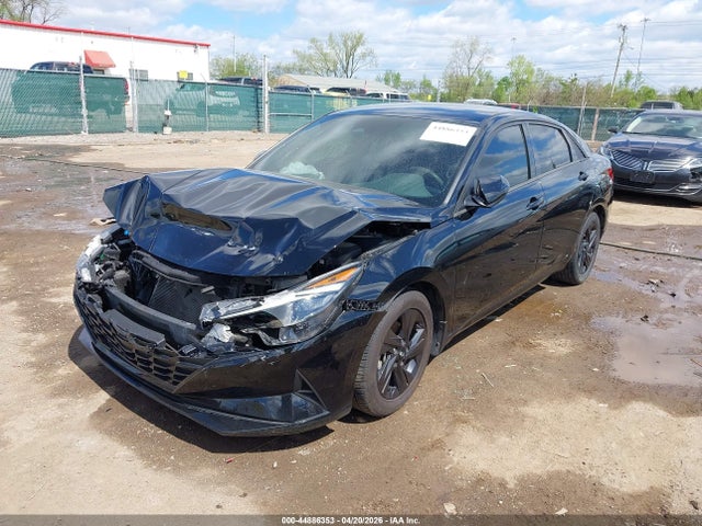 Hyundai ELANTRA Sel
