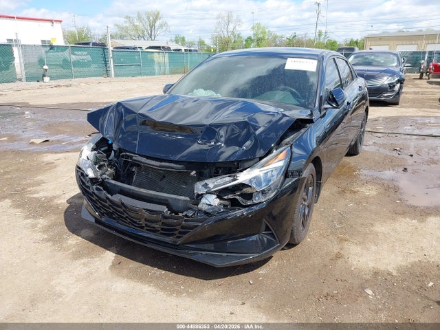 Hyundai ELANTRA Sel