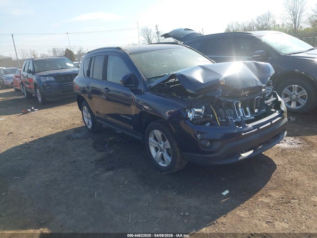 Salvage Jeep Compass Image
