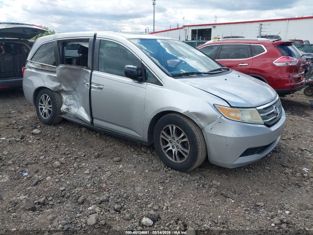 Salvage Honda Odyssey Image