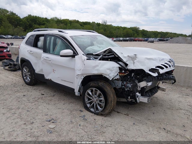 Salvage Jeep Cherokee Image