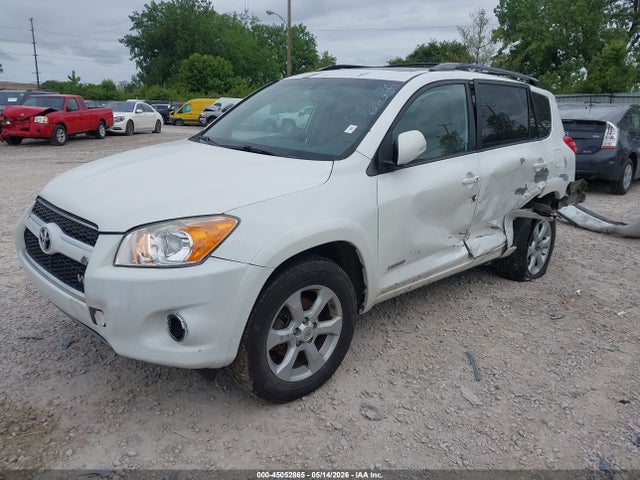 Toyota RAV4 Limited V6