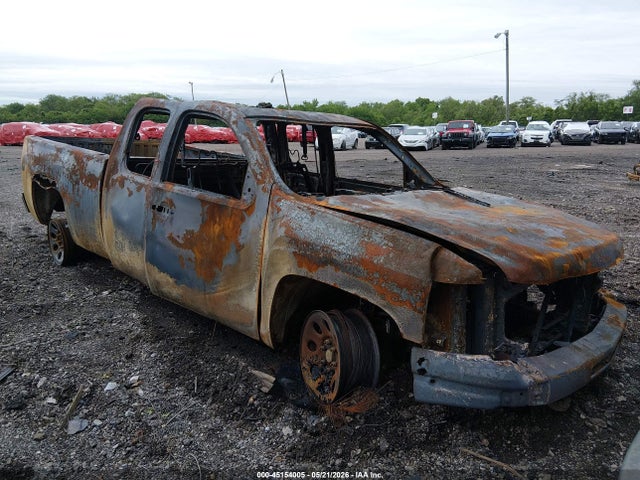 Salvage Chevrolet Silverado 1500 Image