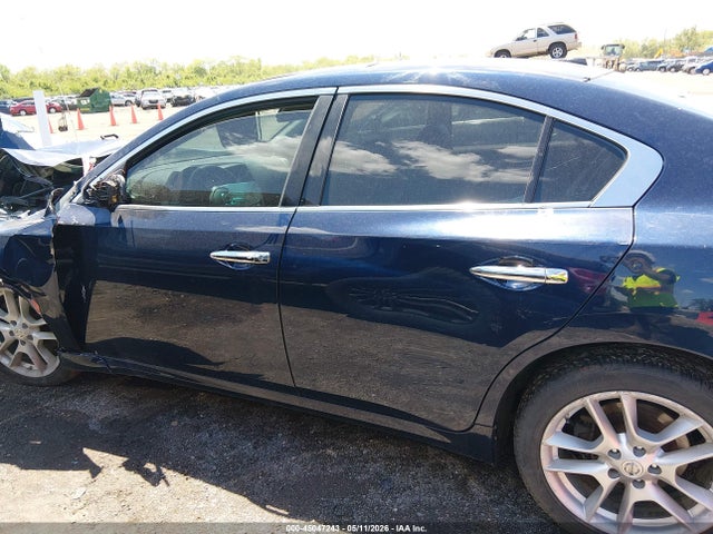 Nissan Maxima