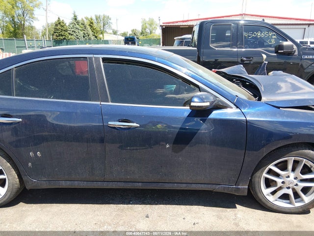 Nissan Maxima
