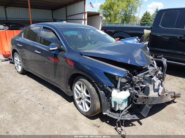 Salvage Nissan Maxima Image