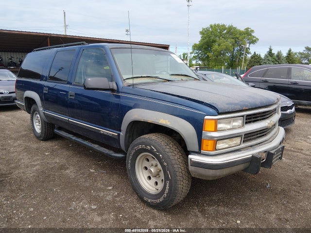 Salvage Chevrolet Suburban 1500 Image