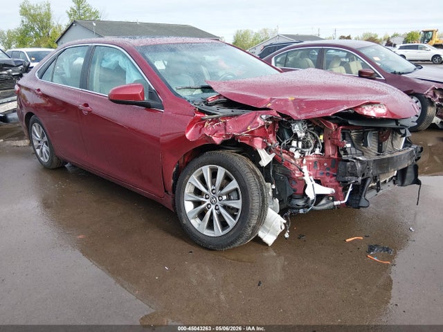 Salvage Toyota Camry Image