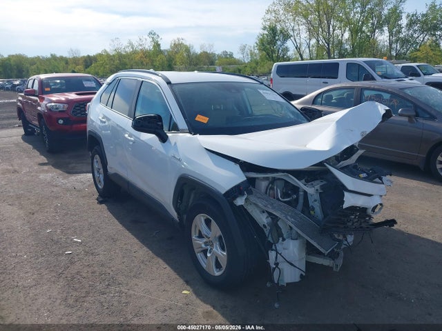 Salvage Toyota RAV4 Image
