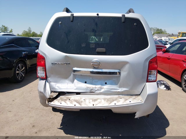 Nissan Pathfinder Sv