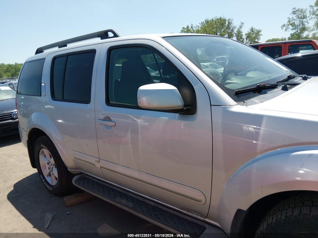 Nissan Pathfinder Sv