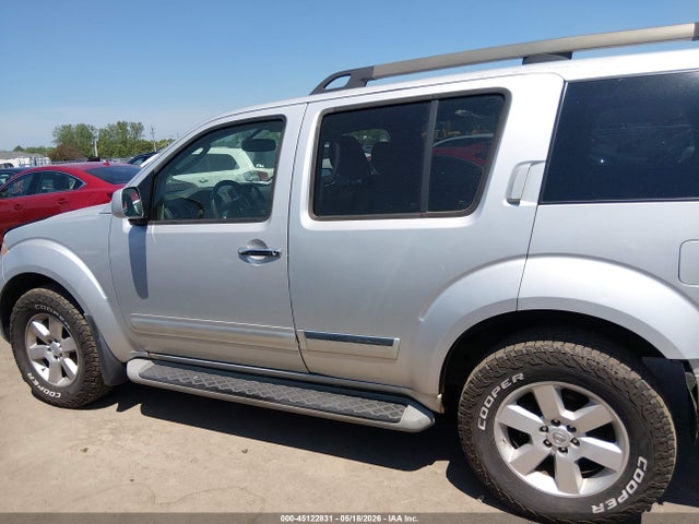 Nissan Pathfinder Sv